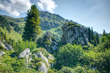 Hiking meditation in the Swiss Alps - Lambda Zen Temple